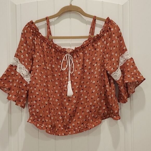 Bwear Tops - B Wear crop top/shoulder less blouse,  size xl